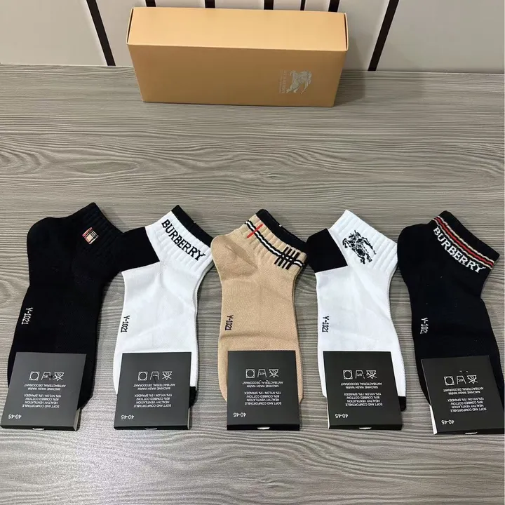 スーパーコピー バーバリー ス 靴下