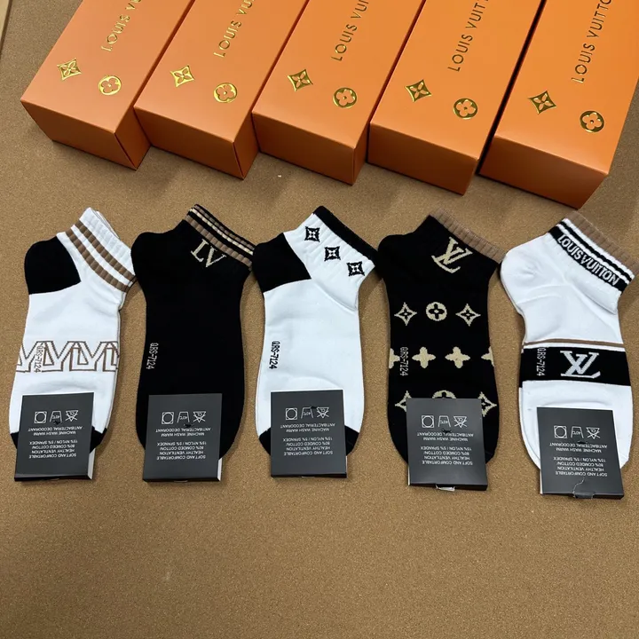 スーパーコピー ルイヴィトン 靴下