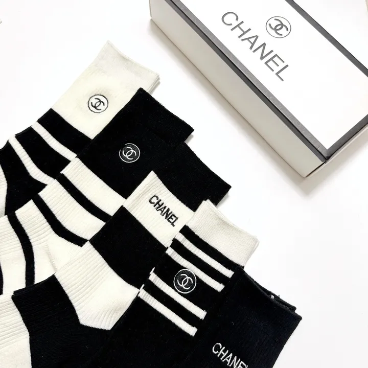 スーパーコピー シャネル 靴下