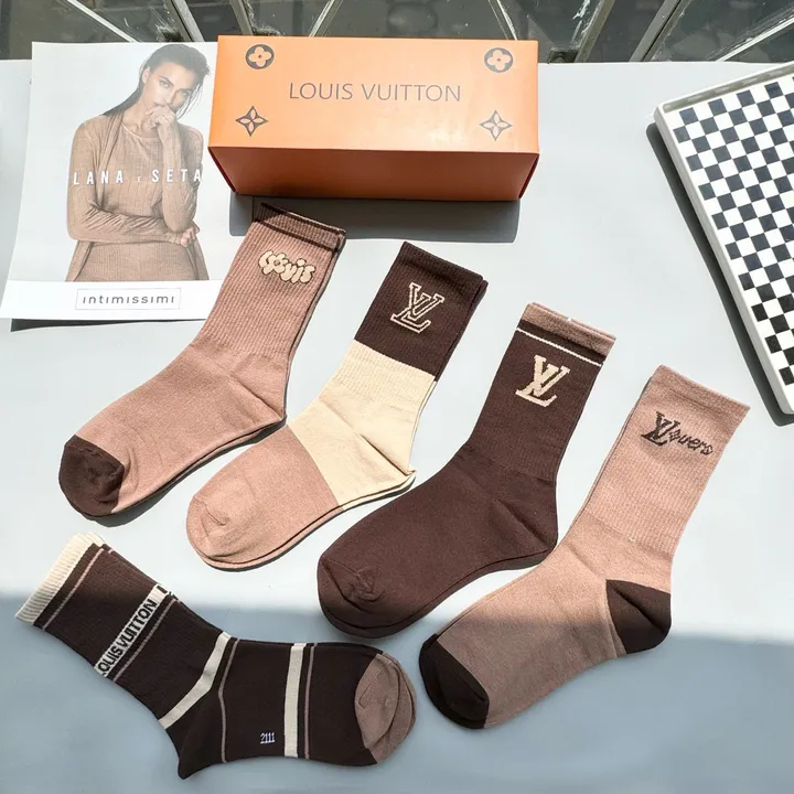 スーパーコピー ルイヴィトン 靴下