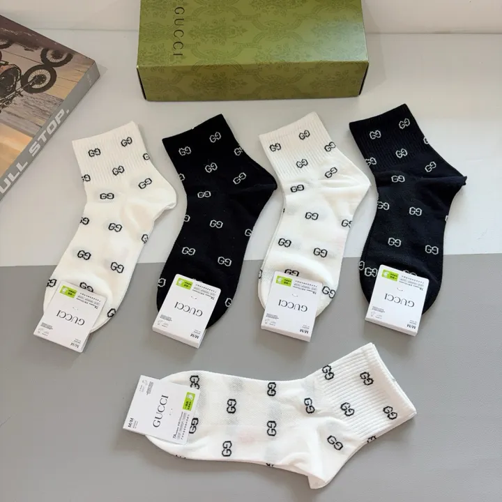 スーパーコピー グッチ 靴下