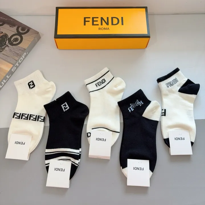 スーパーコピー フェンディ 靴下