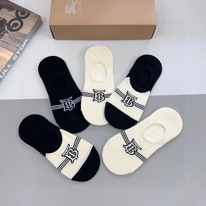 スーパーコピー プラダ 靴下