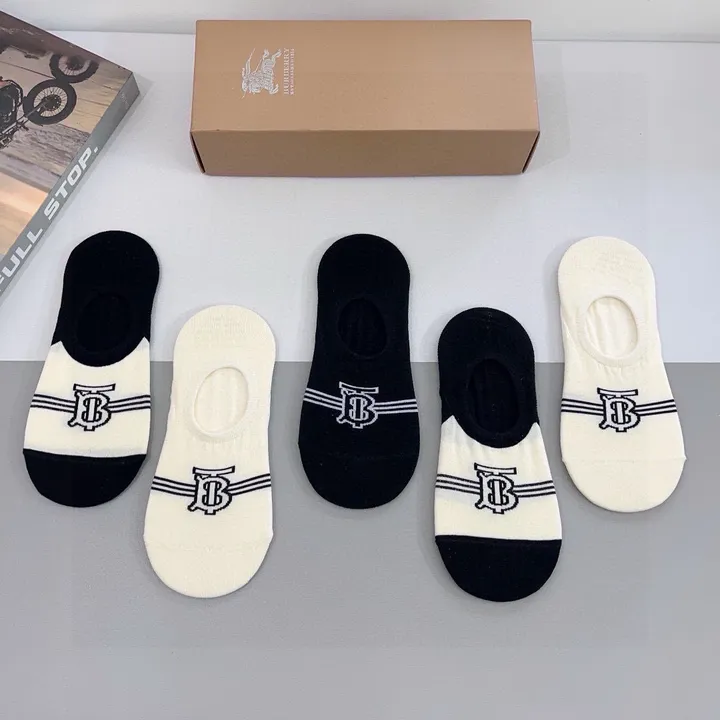 スーパーコピー プラダ 靴下