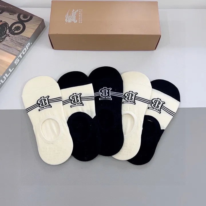 スーパーコピー プラダ 靴下