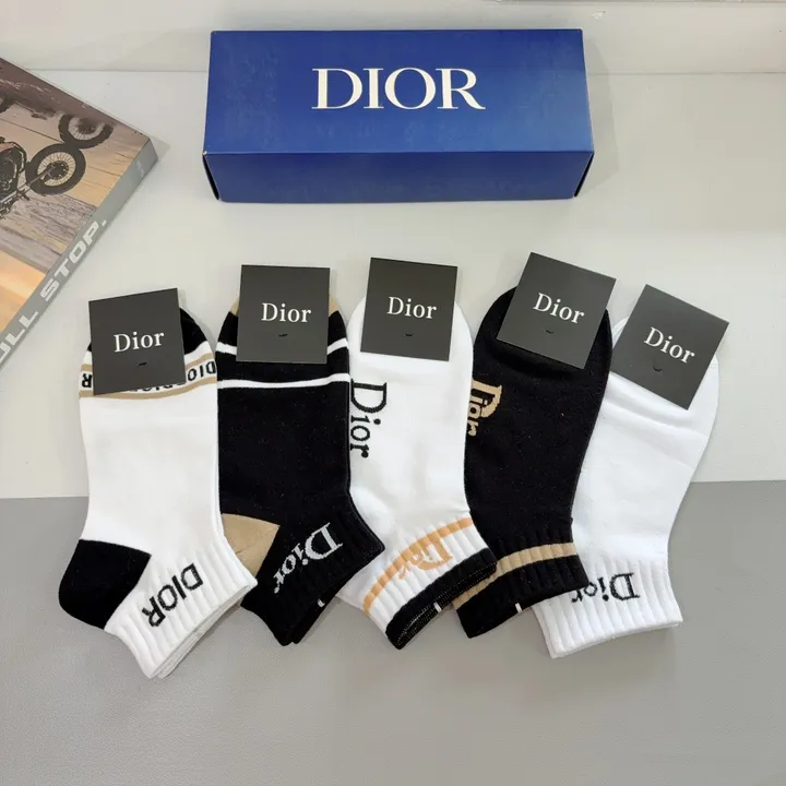 スーパーコピー ディオール 靴下