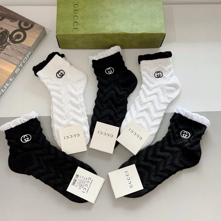 スーパーコピー グッチ 靴下