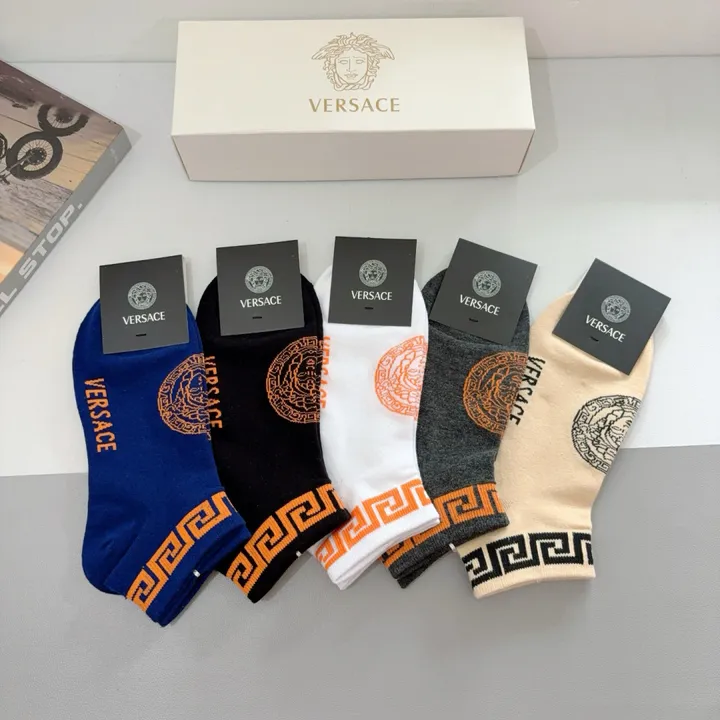 スーパーコピー ヴェルサーチ 靴下