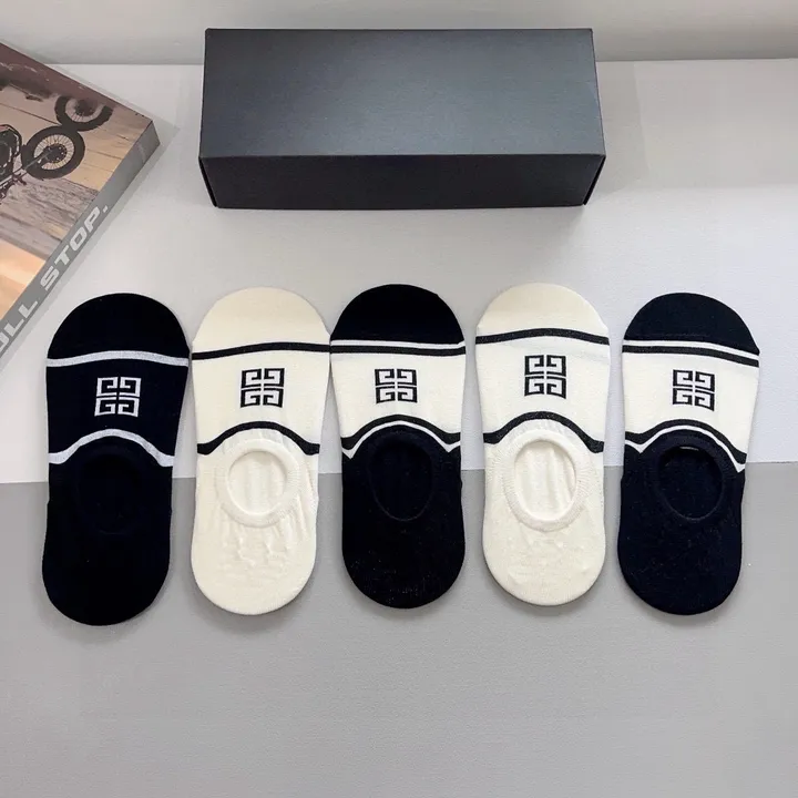 スーパーコピー ジバンシィ 靴下