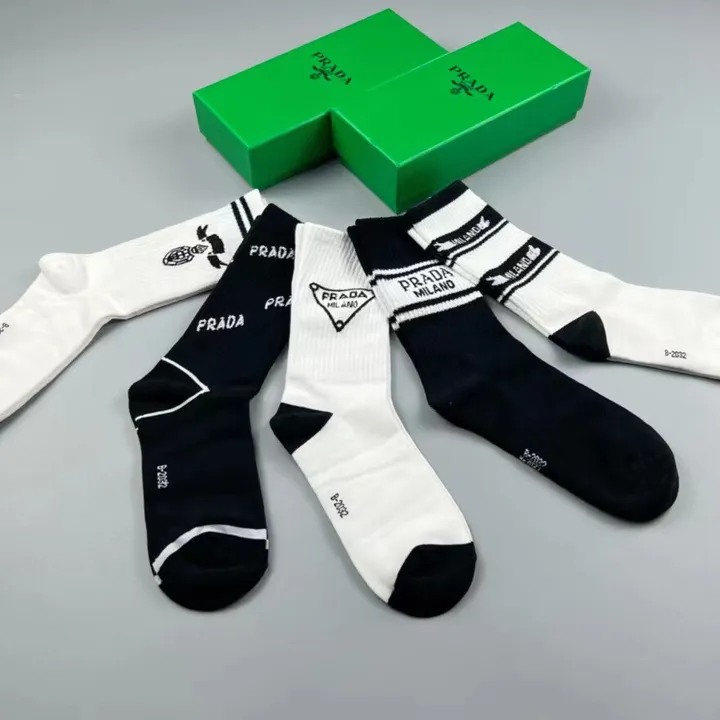 スーパーコピー バレンシアガ 靴下