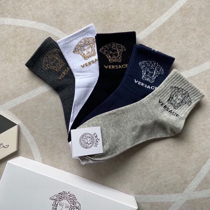 スーパーコピー ヴェルサーチ 靴下