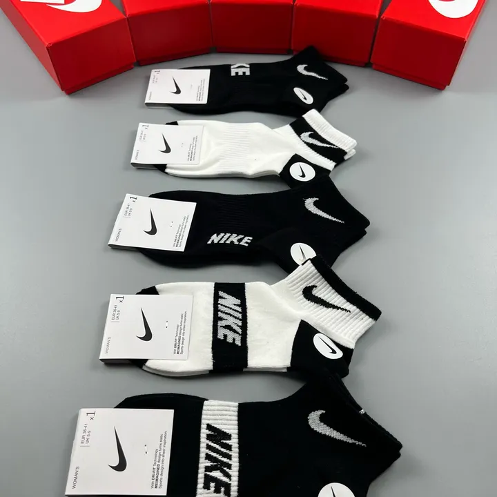 スーパーコピー ナイキ 靴下