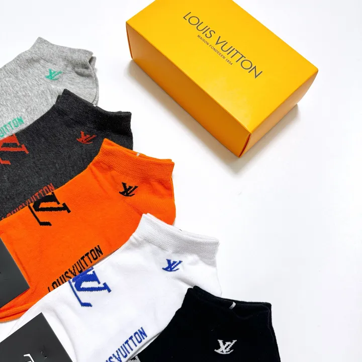 スーパーコピー ルイヴィトン 靴下