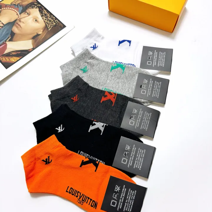 スーパーコピー ルイヴィトン 靴下