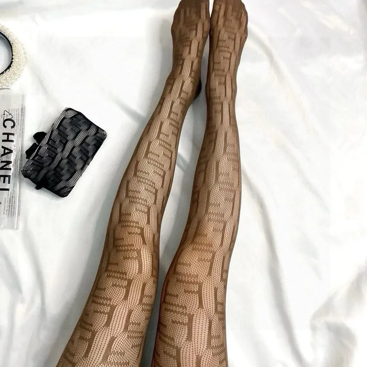 スーパーコピー フェンディ 靴下