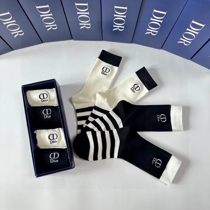 スーパーコピー ディオール 靴下