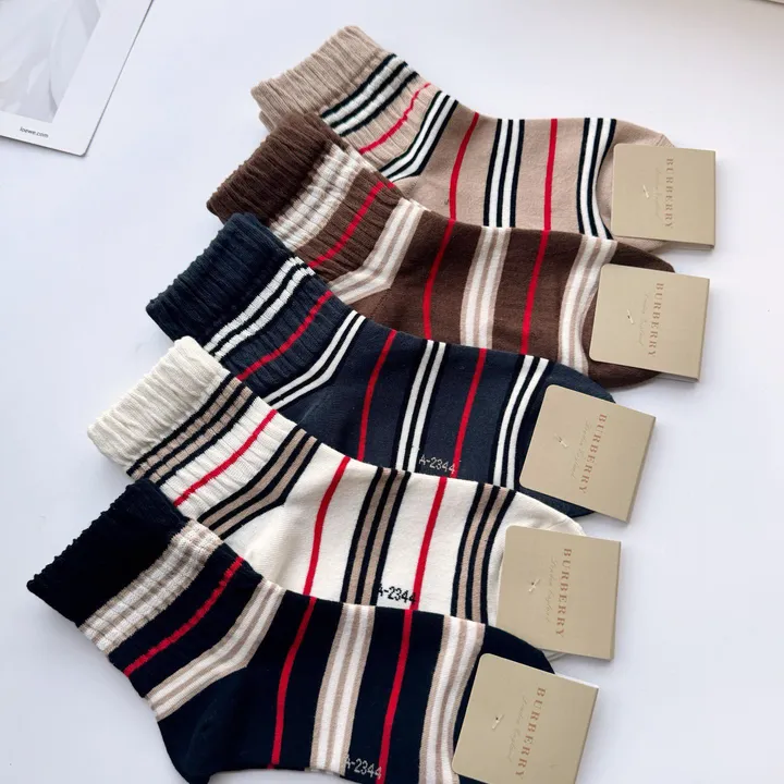 スーパーコピー シャネル 靴下