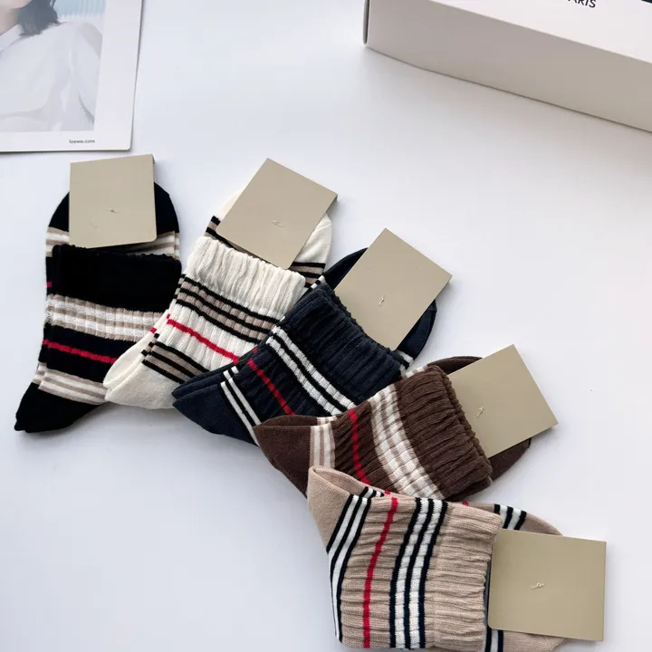 スーパーコピー シャネル 靴下