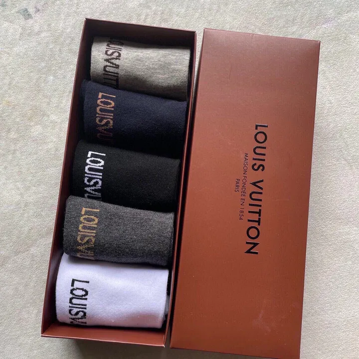 スーパーコピー ルイヴィトン 靴下