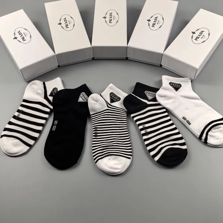 スーパーコピー バレンシアガ 靴下