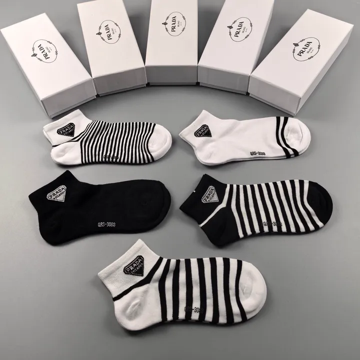 スーパーコピー バレンシアガ 靴下