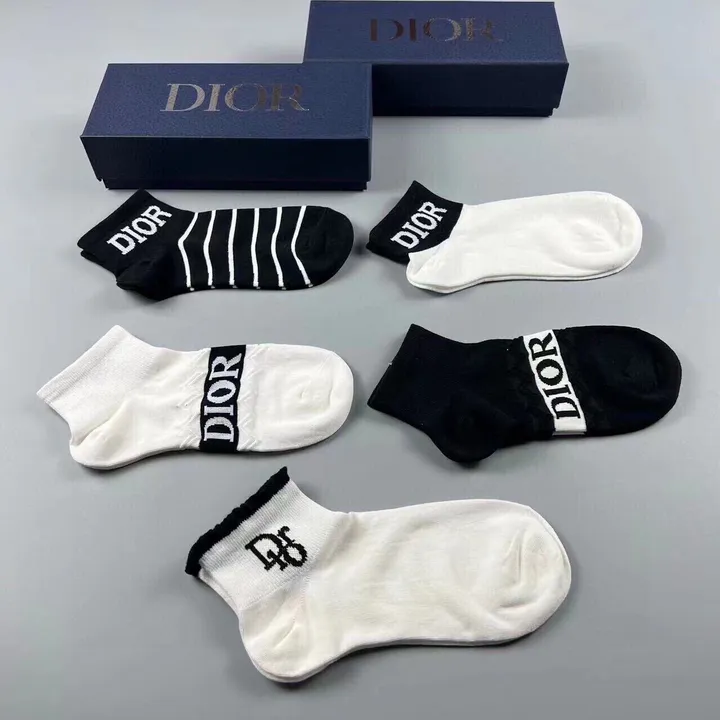 スーパーコピー ディオール 靴下