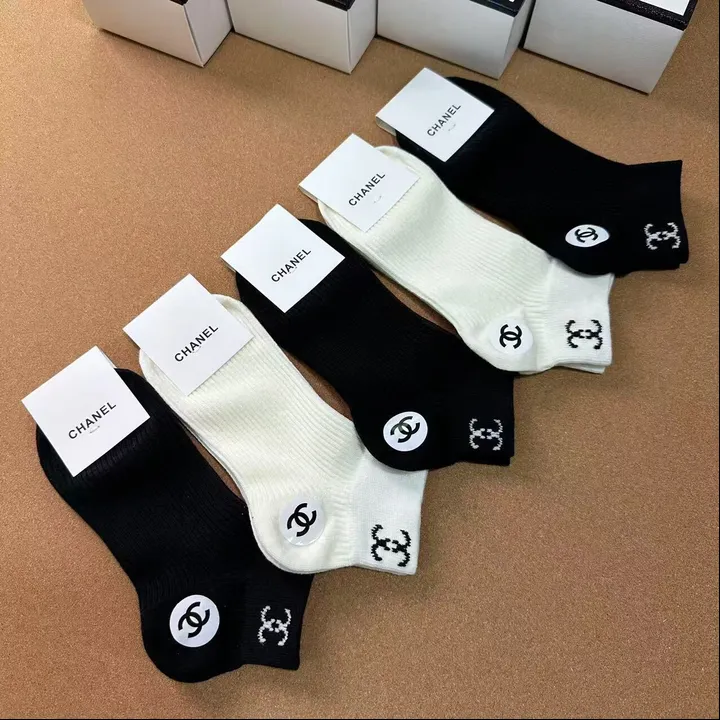 スーパーコピー シャネル 靴下