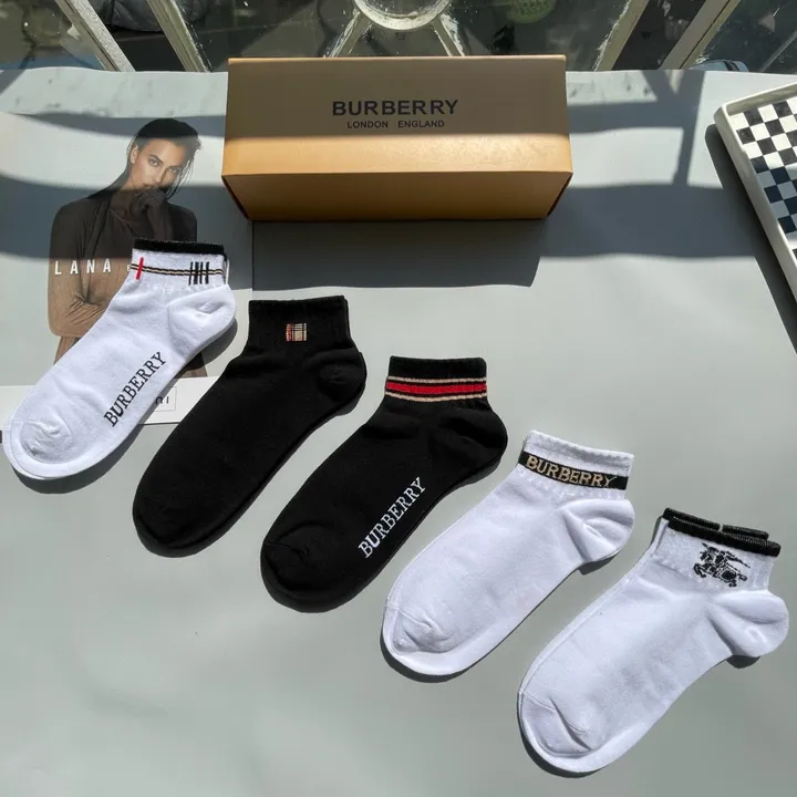 スーパーコピー プラダ 靴下