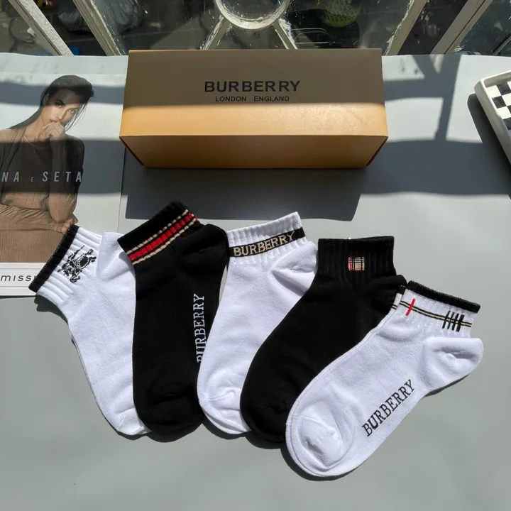 スーパーコピー プラダ 靴下