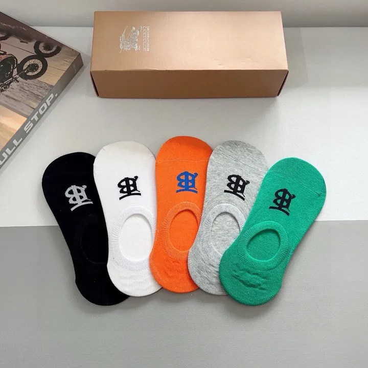 スーパーコピー プラダ 靴下