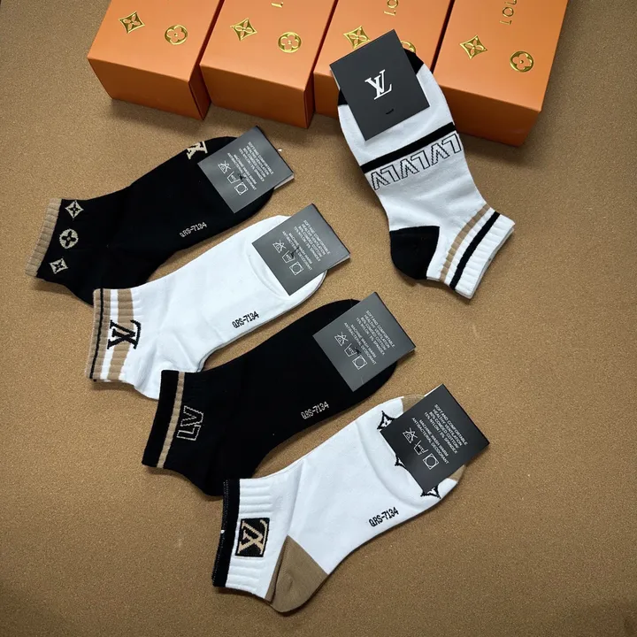 スーパーコピー ルイヴィトン 靴下