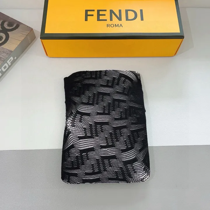スーパーコピー フェンディ 靴下