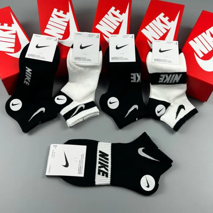 スーパーコピー ナイキ 靴下