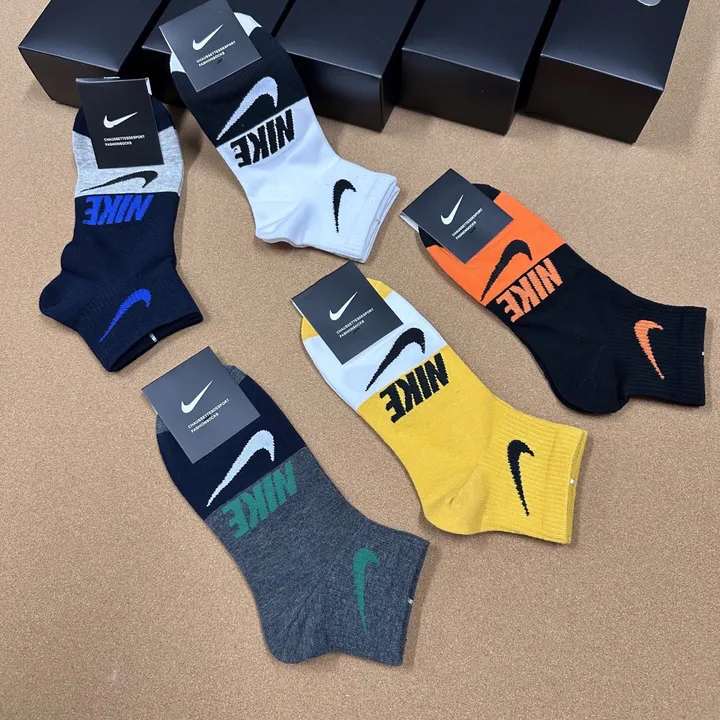 スーパーコピー ナイキ 靴下