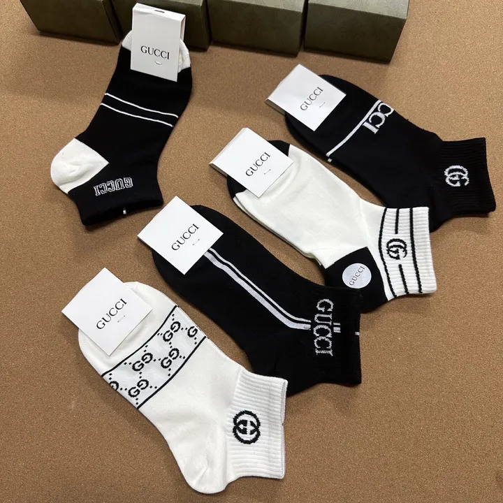 スーパーコピー グッチ 靴下