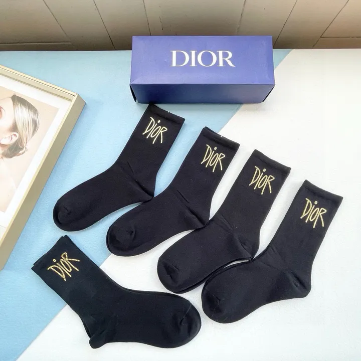 スーパーコピー ディオール 靴下