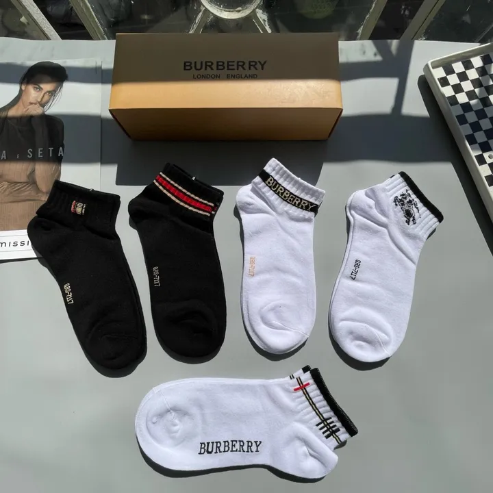 スーパーコピー プラダ 靴下