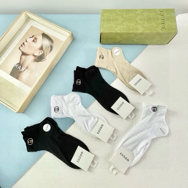 スーパーコピー グッチ 靴下