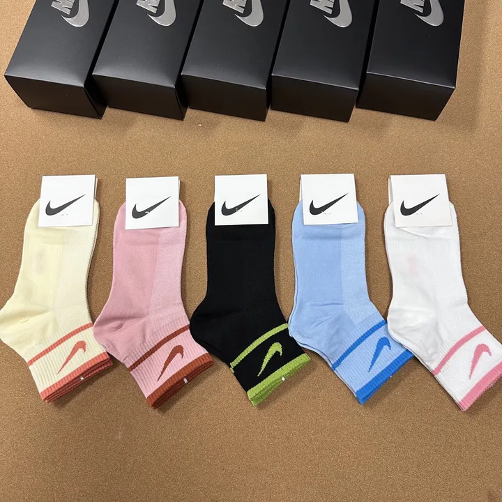 スーパーコピー ナイキ 靴下