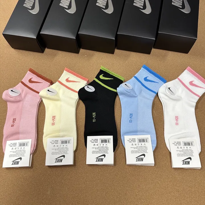 スーパーコピー ナイキ 靴下