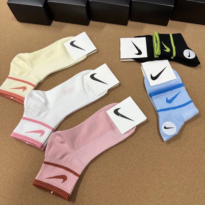 スーパーコピー ナイキ 靴下