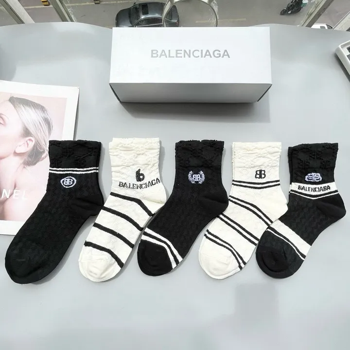 スーパーコピー バレンシアガ 靴下