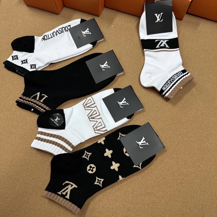 スーパーコピー ルイヴィトン 靴下