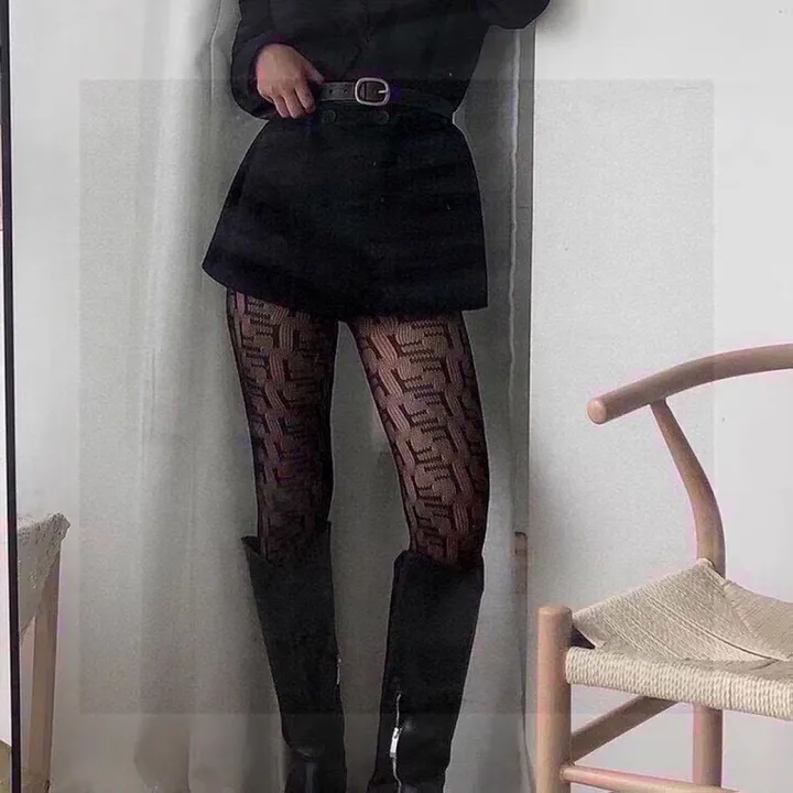 スーパーコピー ヴェルサーチ 靴下