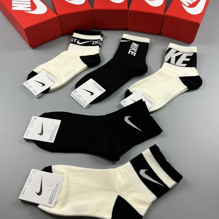 スーパーコピー ナイキ 靴下