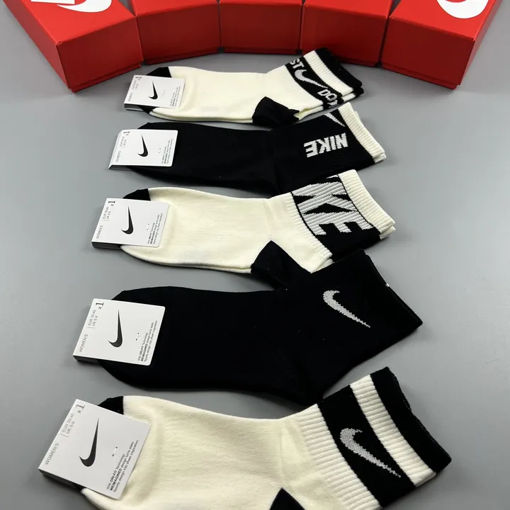 スーパーコピー ナイキ 靴下