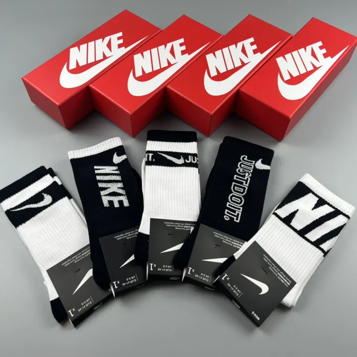 スーパーコピー ナイキ 靴下