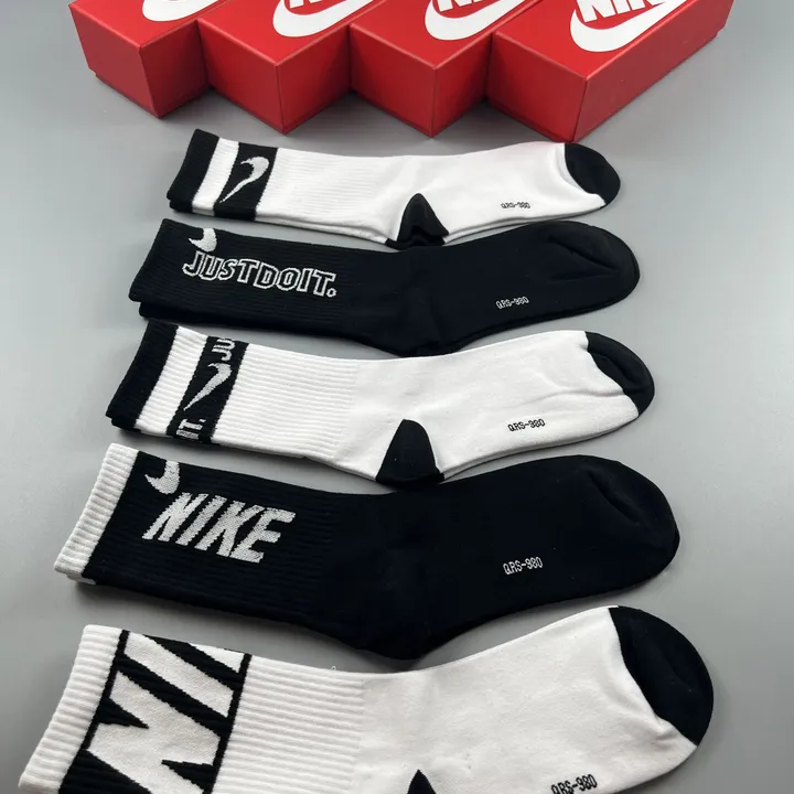 スーパーコピー ナイキ 靴下