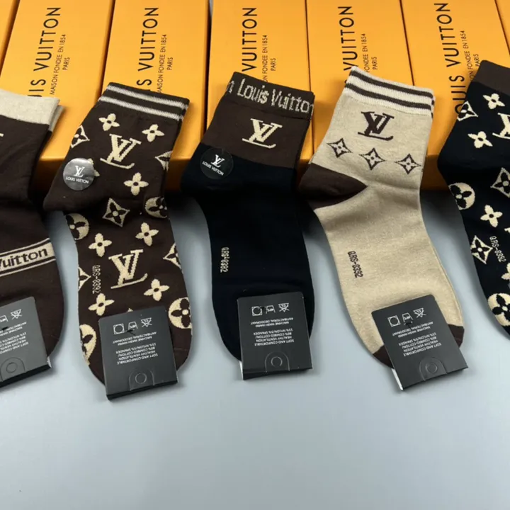 スーパーコピー ルイヴィトン 靴下