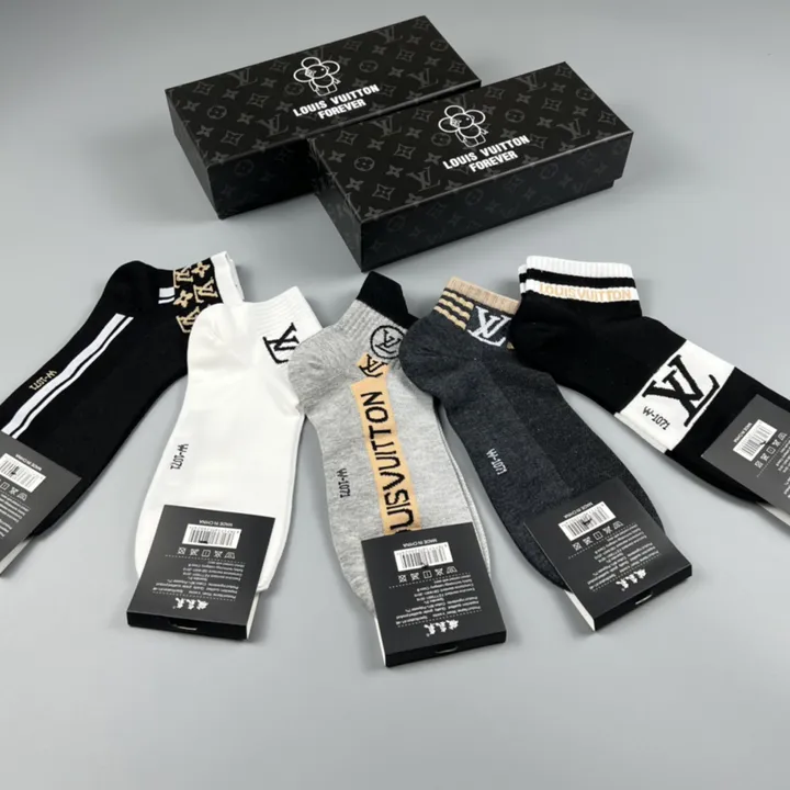 スーパーコピー ルイヴィトン 靴下